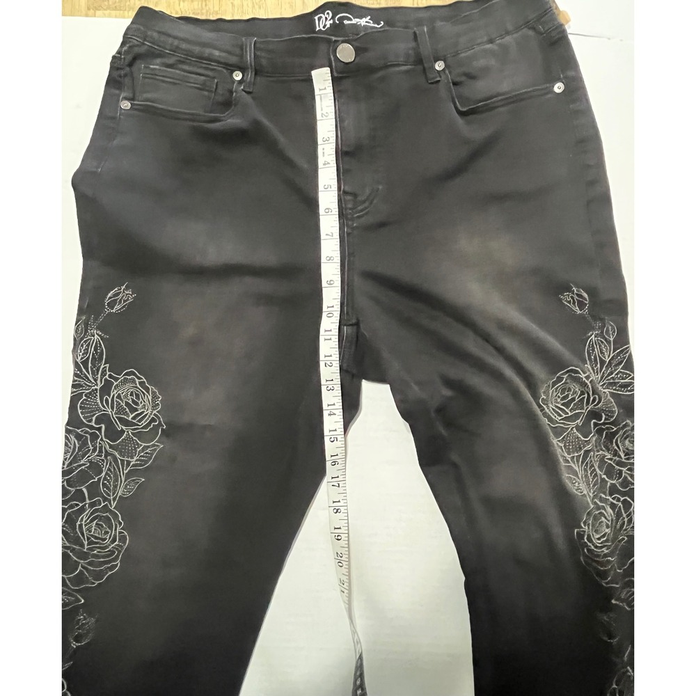 DG2 Diane Gilman Black Rose Embroidered Classic Stretch 16PW Floral Denim Jeans - Picture 7 of 9